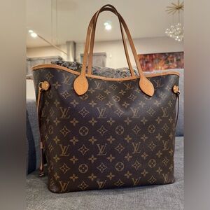 Louis Vuitton Monogram canvas Neverfull MM tote.👌🏼✨♥️